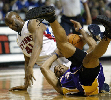 这次突破分球太完美了（这波突破分球堪称教科书级）