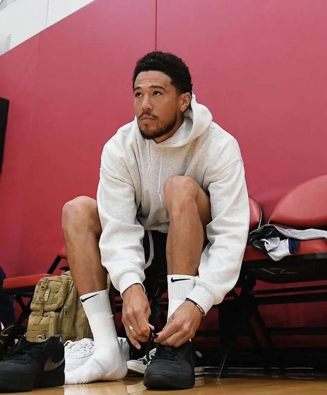 NBA战报：兰德尔27分9板6助，森林狼127-120击败勇士（森林狼127-120力擒勇士，兰德尔砍下27分9板6助）