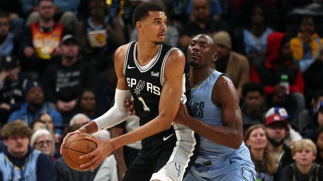 澳超前瞻：奥克兰FC中卫火线复出，喷气机联赛颓势难止（澳超前瞻：奥克兰FC后防核心及时归队，喷气机难扭颓势）