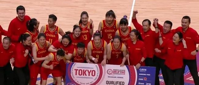 爱国之心！谷爱凌回应夺赛季首冠：中国队包揽前三，很自豪很开心（谷爱凌夺赛季首冠：中国队包揽前三，她称自豪又开心）