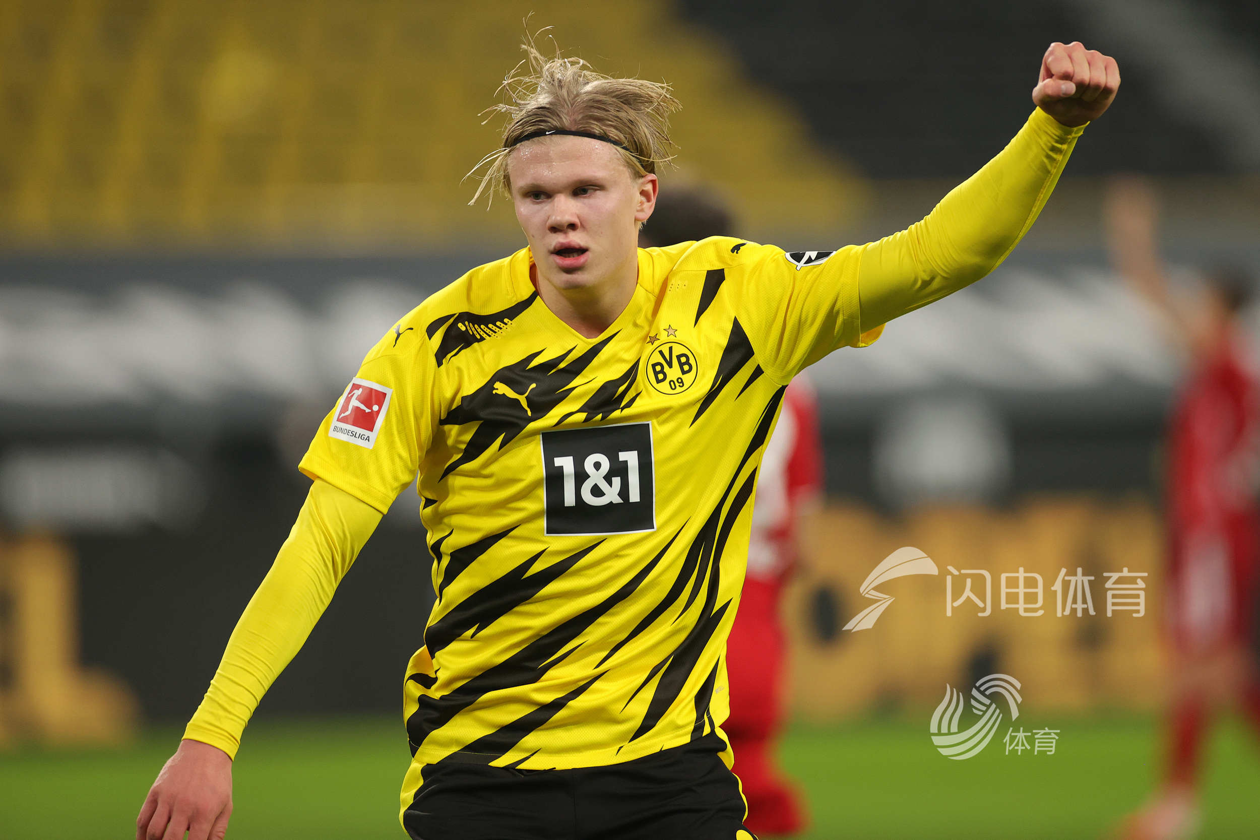 邮报：梅努希望冬窗离开曼联，有12家俱乐部对他感兴趣（邮报：梅努盼今冬离开曼联，12家球队有意引进）