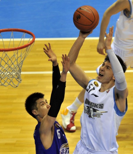 芒特制胜曼联2-1逆转！齐尔克泽破荒但冬窗必须买中场，阿莫林需要沃顿（芒特制胜助曼联2-1逆转！齐尔克泽破荒难遮中场短板，冬窗必须补强，阿莫林看上沃顿）